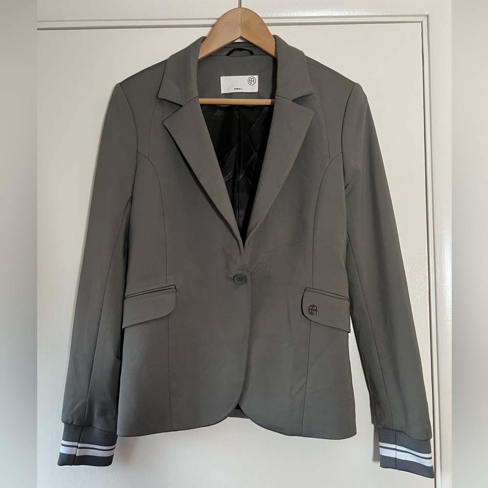 Elias Rumelis Leya Blazer “Beauty is Perfect” Designer Streetwear Titanium Chic
